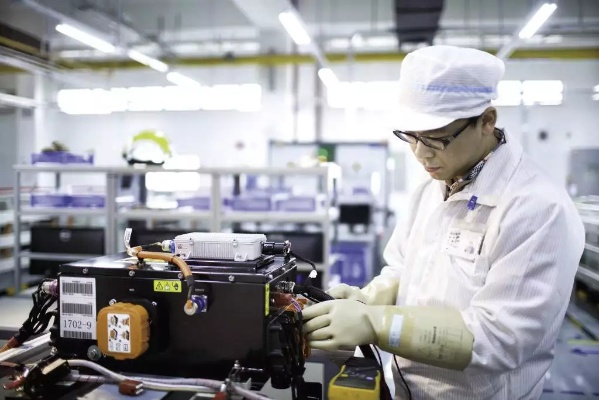 宁德时代春节坚守奖励暖心出镜，出勤达标至少获3200元，致敬不打烊的你！