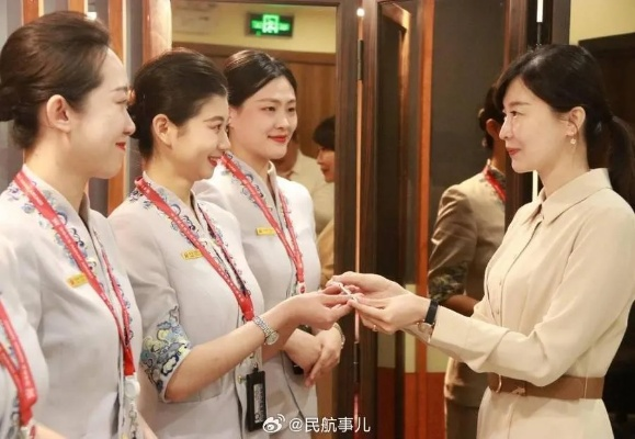 海航空姐统一戴长发簪引热议，职业形象与安全红线的边界之争